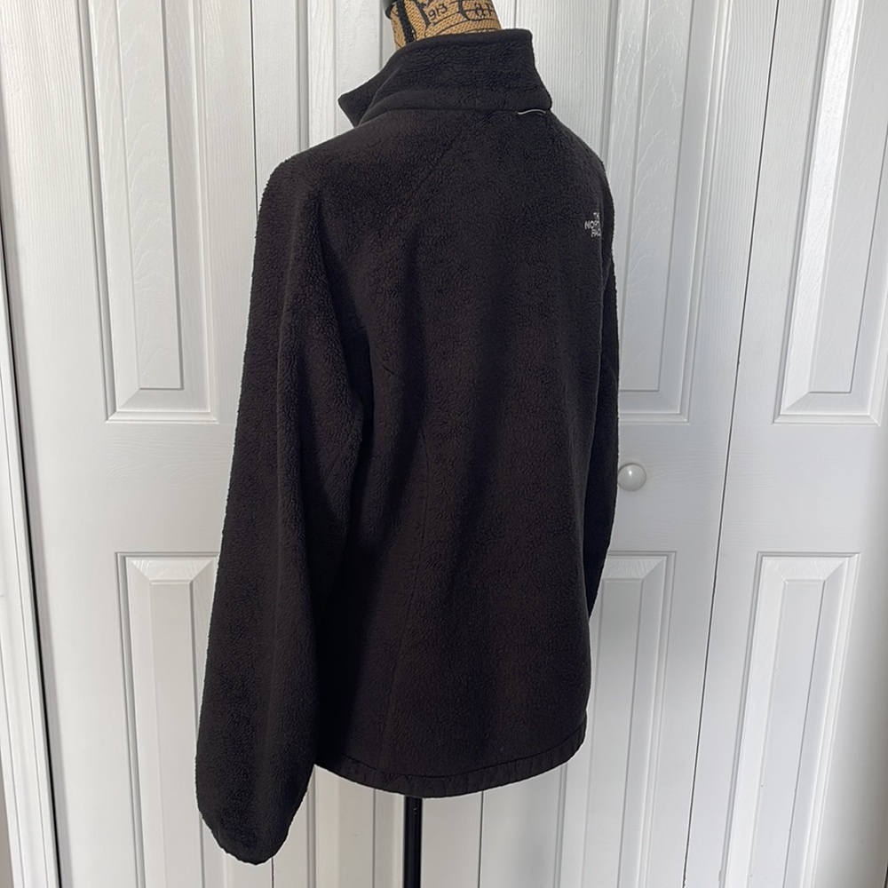 The North Face Black Fuzzy Jacket - Picture 5 of 6